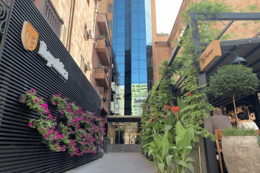 - HOTELS IN YEREVAN REPUBLICA HOTEL