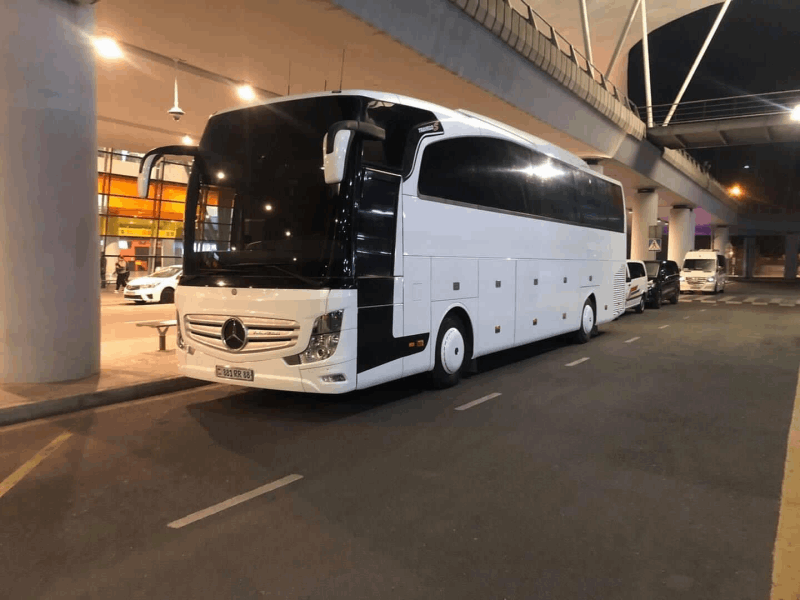 MERCEDES RENT-A-CAR MercedesBenz Travego