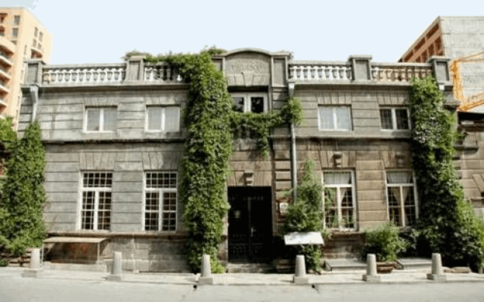 - HOTELS IN YEREVAN VILLA DELENDA YEREVAN
