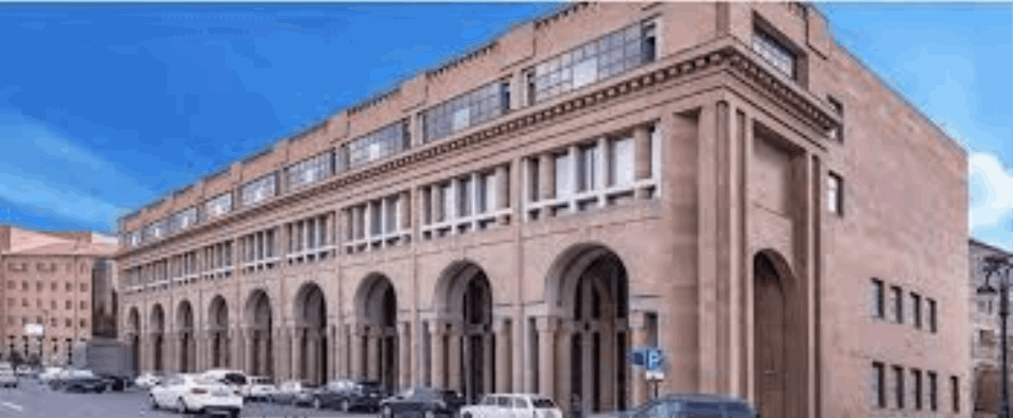 - HOTELS IN YEREVAN MOSCOW HOUSE