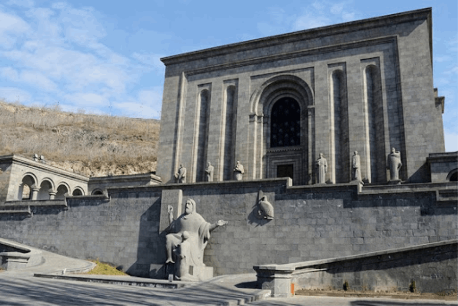 - TOURS VISITING MASHTOTS OSHAKAN, MONUMENT TO ARMENIAN ALPHABET