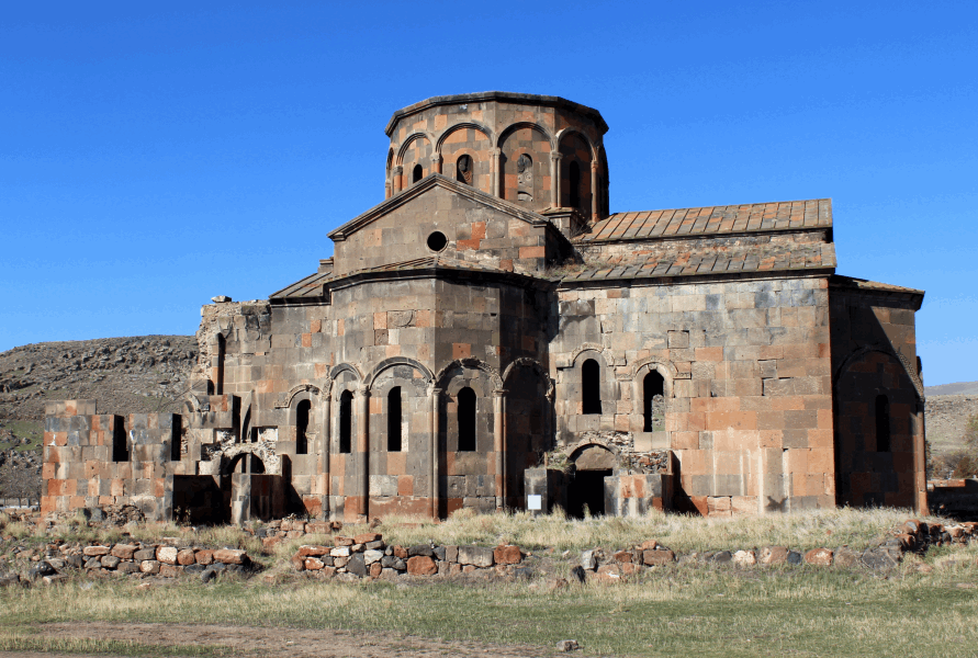 ЭКСКУРСИИ TALIN CATHEDRAL, DASHTADEM FORTRESS, YERERUYK